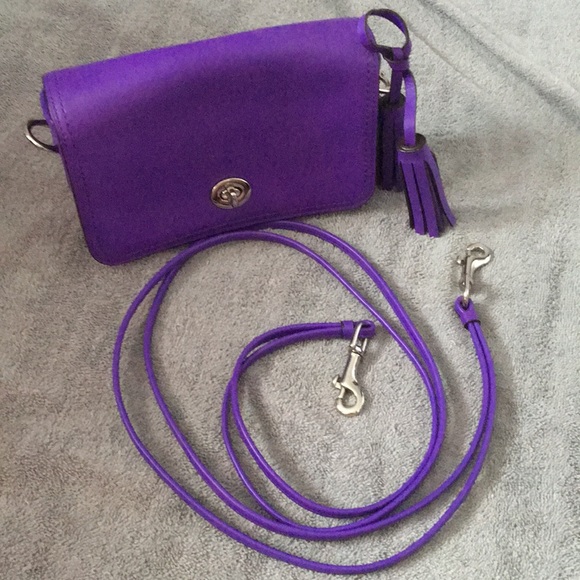 🚫SOLD🚫 Purple coach purse with detachable straps - Picture 1 of 4